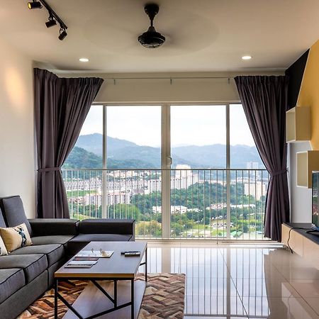 Southwest Island Suite By D Imperio Homestay Bayan Lepas Ngoại thất bức ảnh